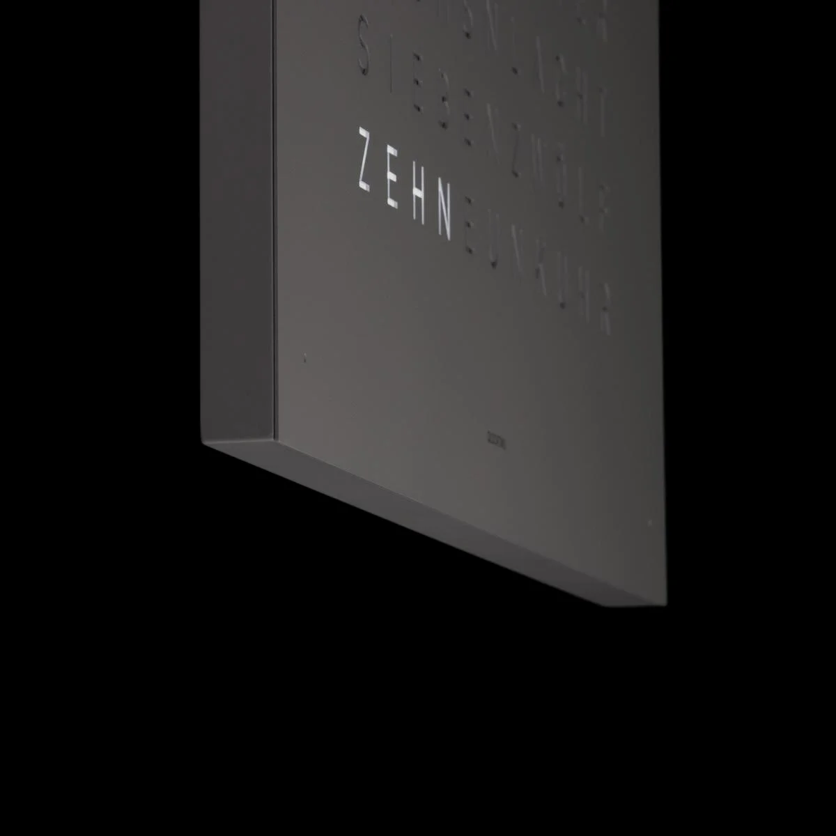 grey pepper monochrom detail